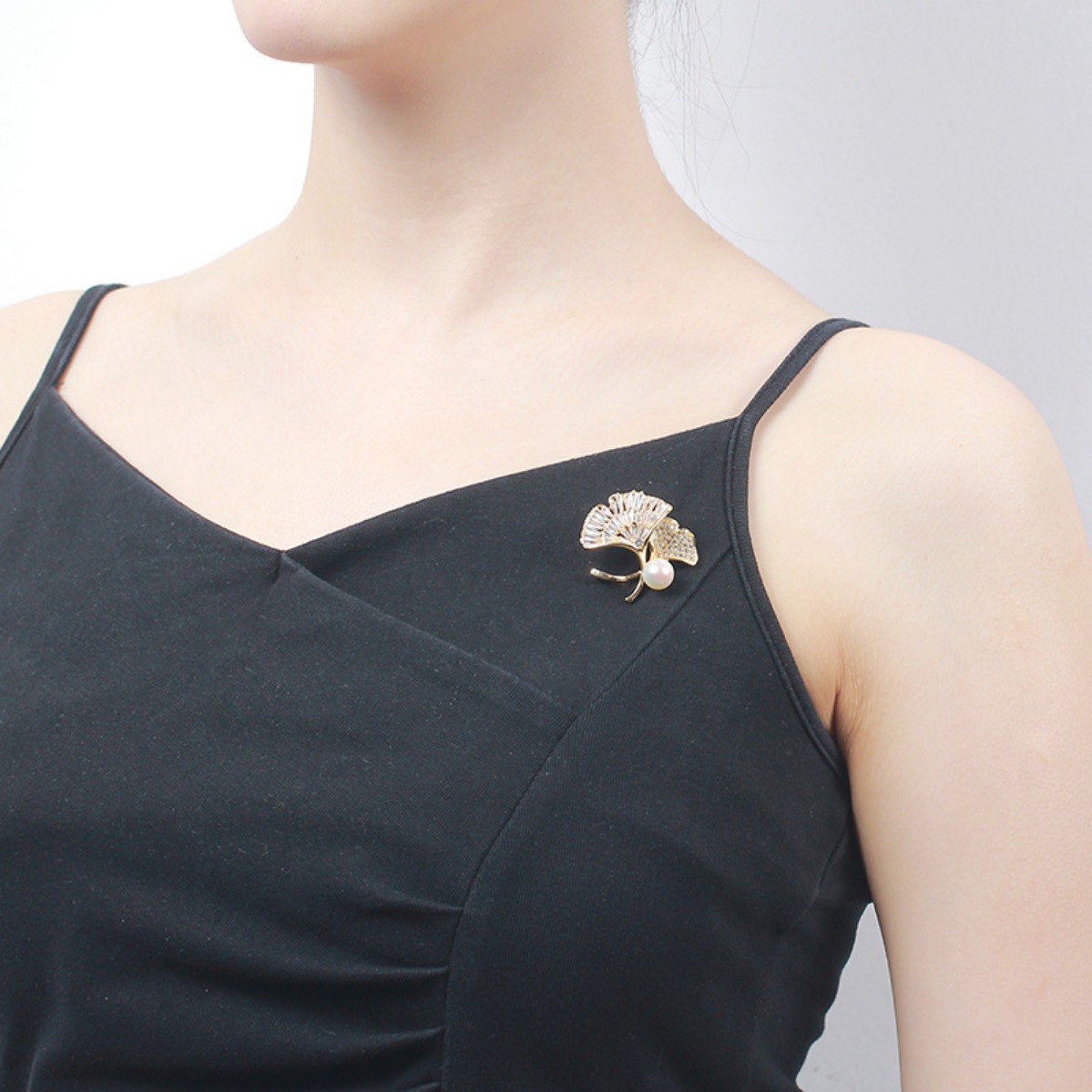 เข็มกลัดลายใบแปะก๊วย ประดับด้ว - Brooch Pin Gold บทวิจารณ์และราคา
