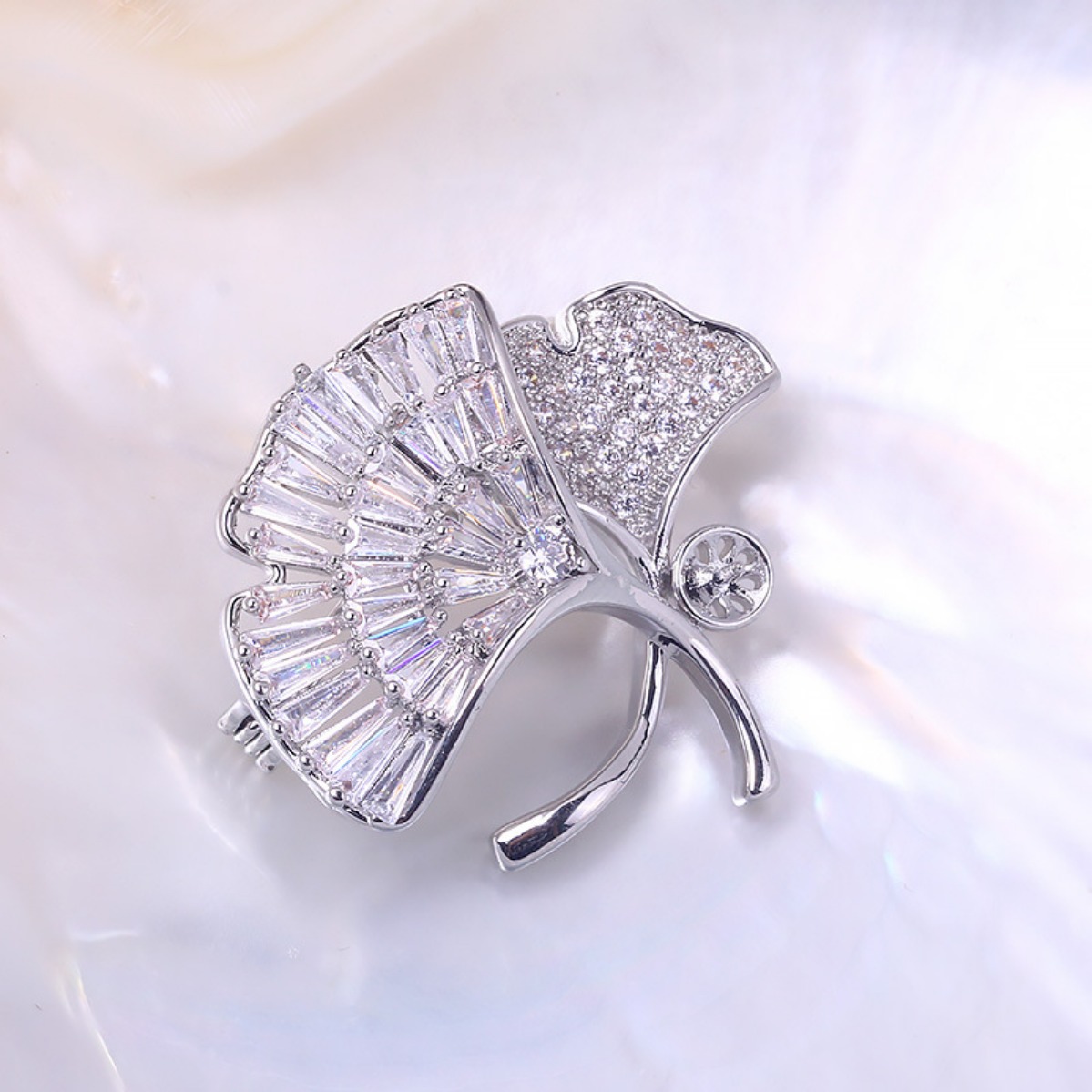 เข็มกลัดลายใบแปะก๊วย ประดับด้ว - Brooch Pin Gold บทวิจารณ์และราคา