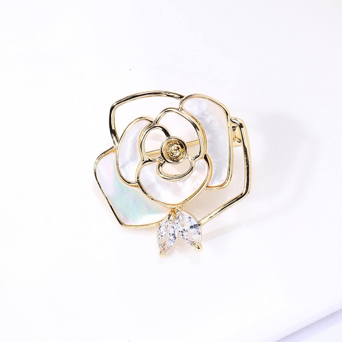 ตัวเรือนเข็มกลัดลายดอกคาเมลเลี - Brooch Pin Gold บทวิจารณ์และราคา