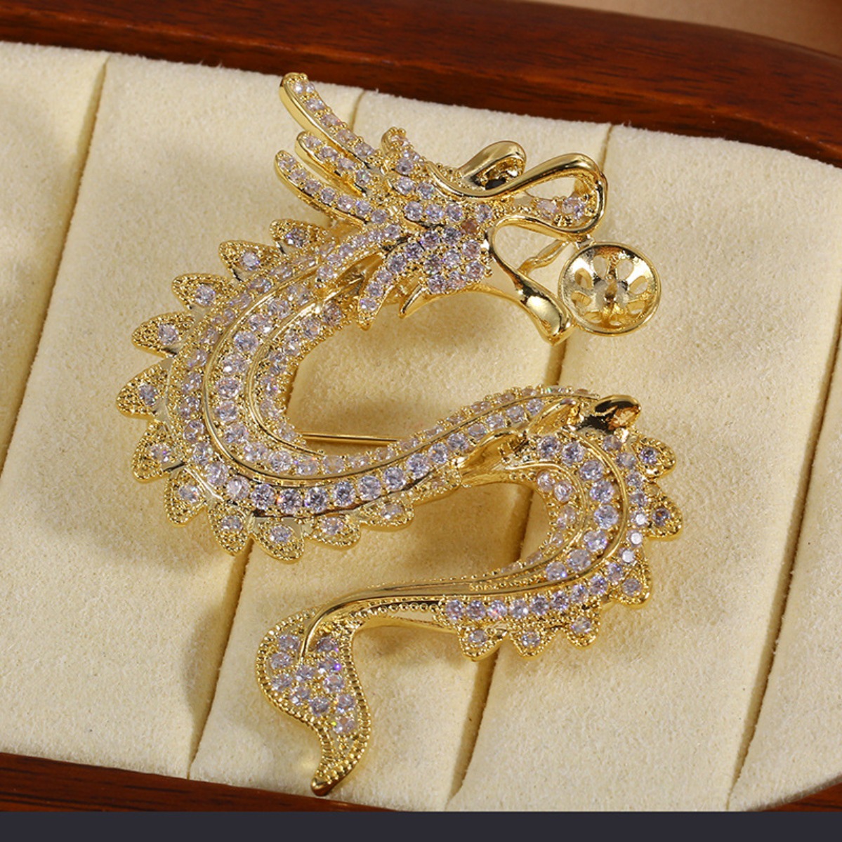 เข็มกลัดลายมังกรราศี ชุบทองเหล - Brooch Pin Gold บทวิจารณ์และราคา