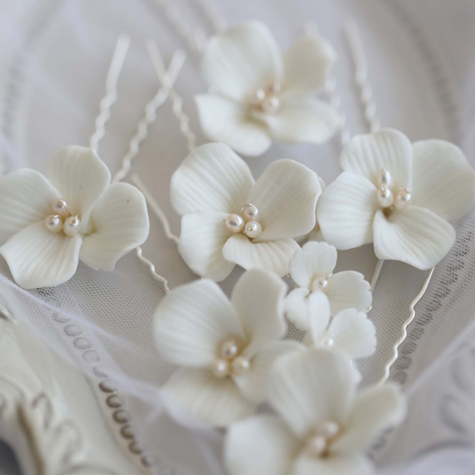 กิ๊บติดผมผู้หญิงลายดอกไม้ หวีเ - Women Accessories On Sale บทวิจารณ์และราคา