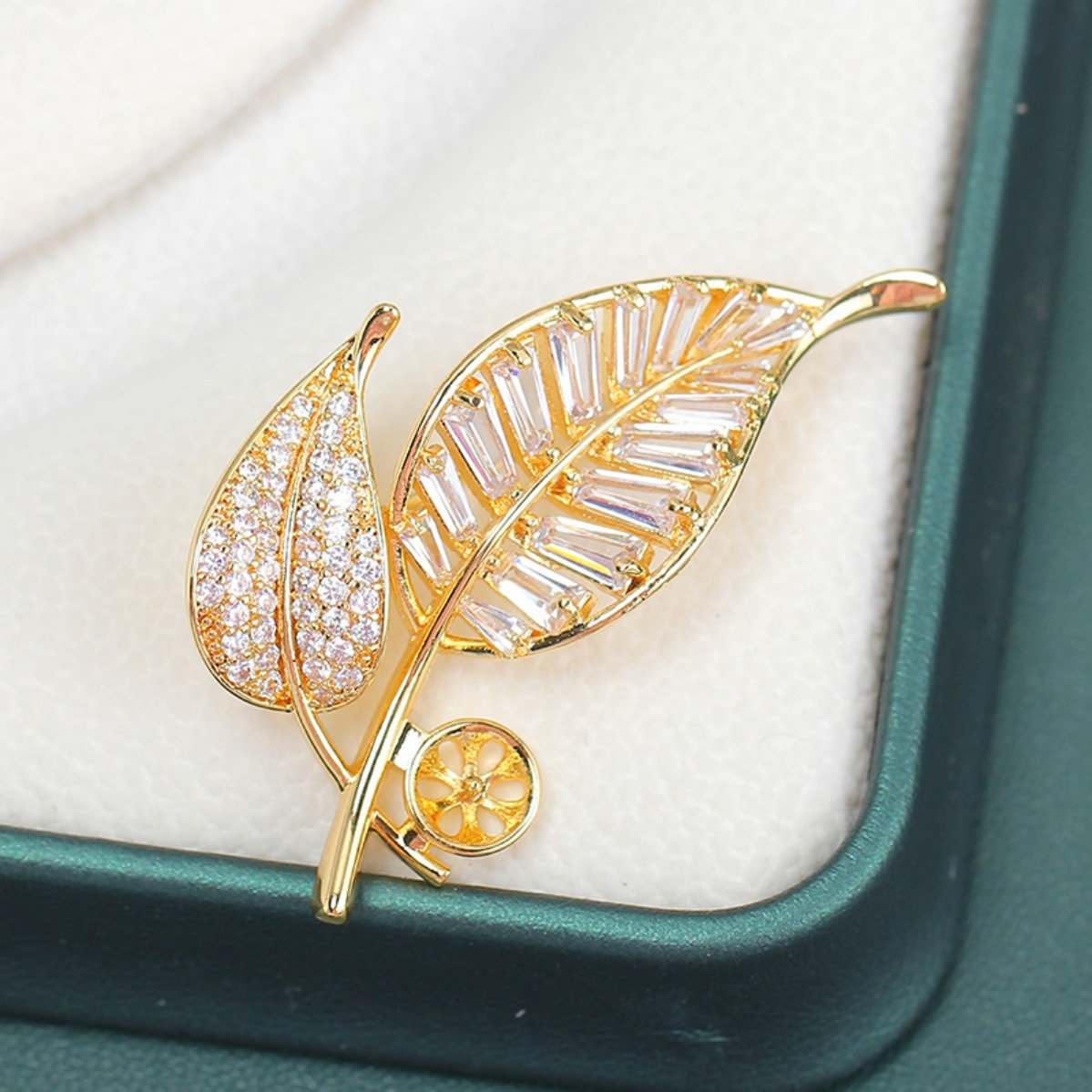 เข็มกลัดเปล่ารูปใบไม้ชุบทองเหล - Brooch Pin Gold บทวิจารณ์และราคา